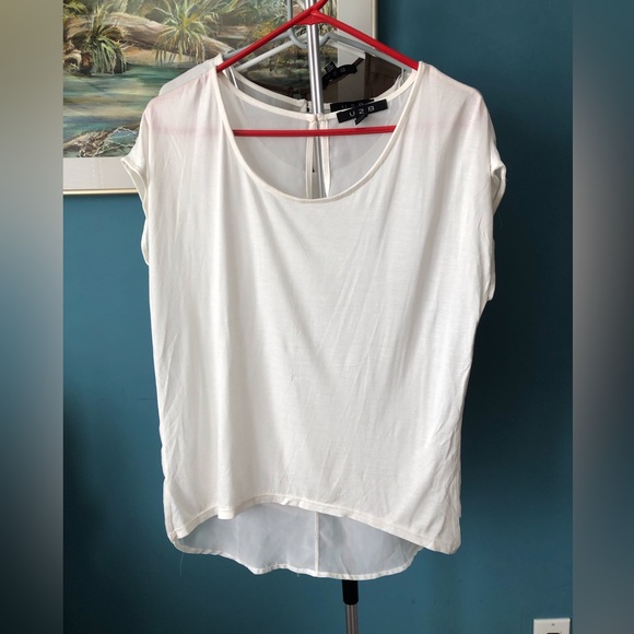 Top - Picture 1 of 2